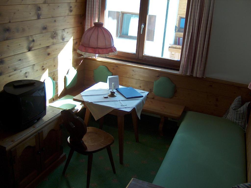 Hotel-garni Felsenhof Hotel 3*